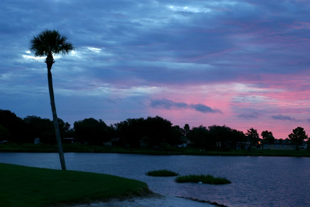 Oakwood Lake sunrise by Qwilleran