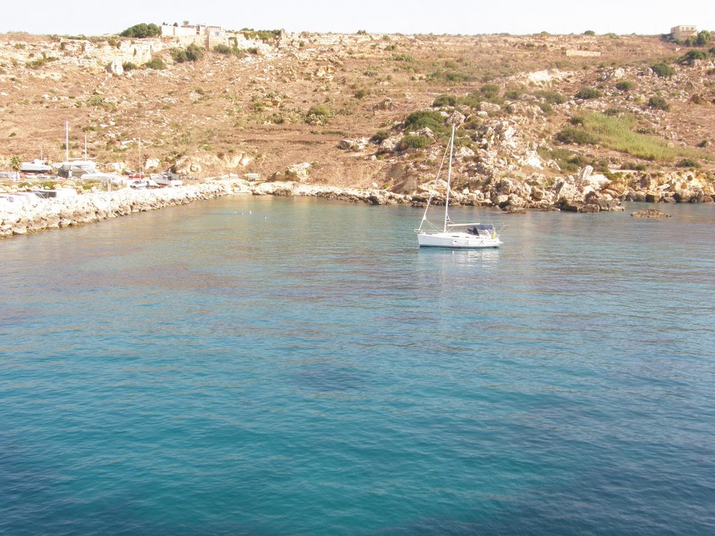 Arriving to Mġarr Harbour by Luís Seixas