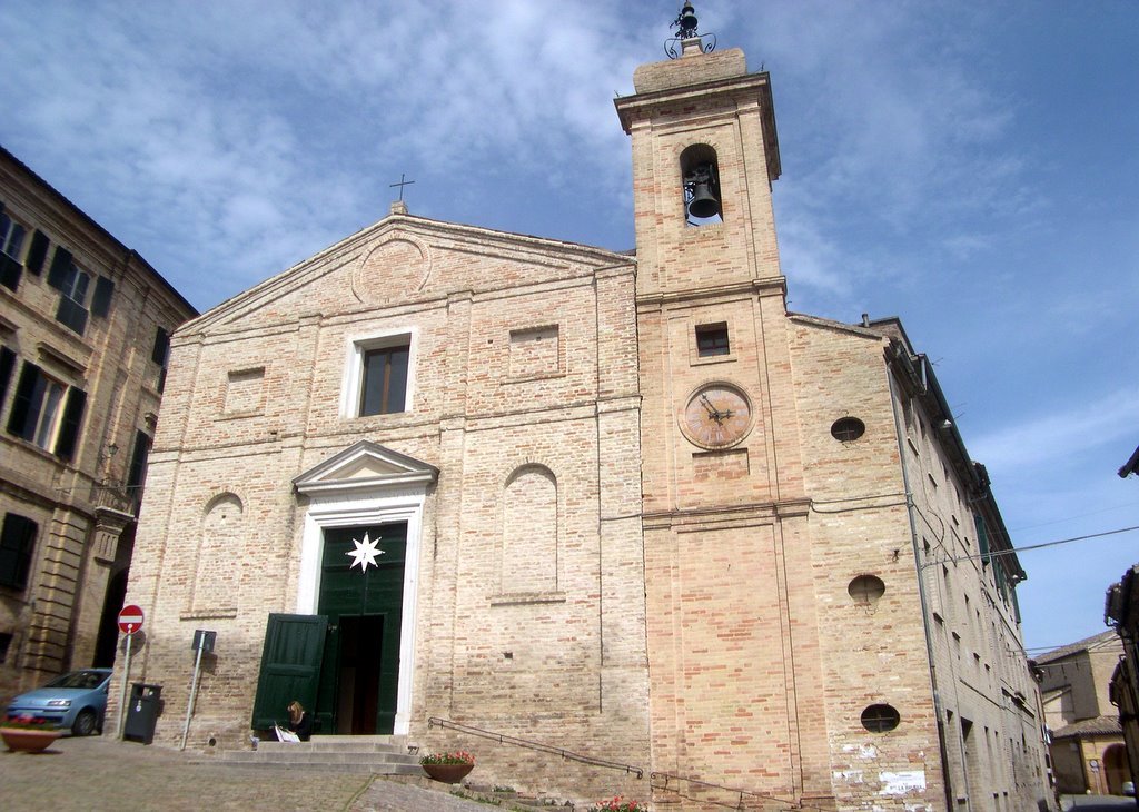 Little square in Recanati by dbsfemino