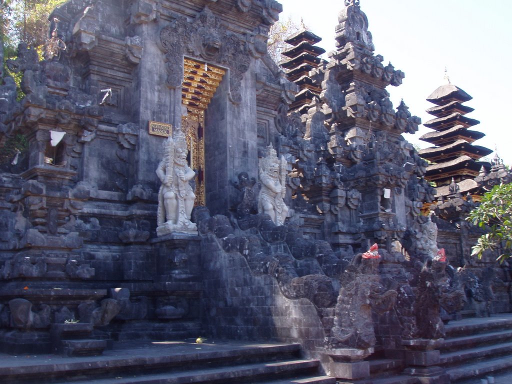 Bali, Pura Gora Lawah Temple by theisencamille