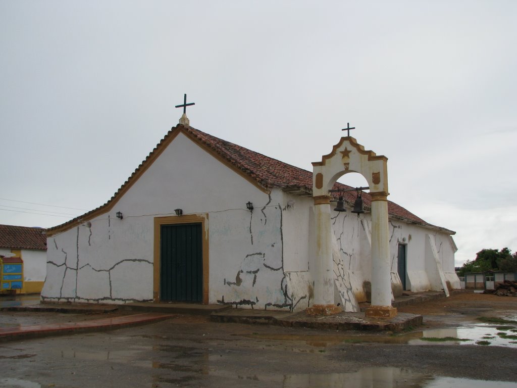 Iglesia Buena Vista by Fernando Garcia