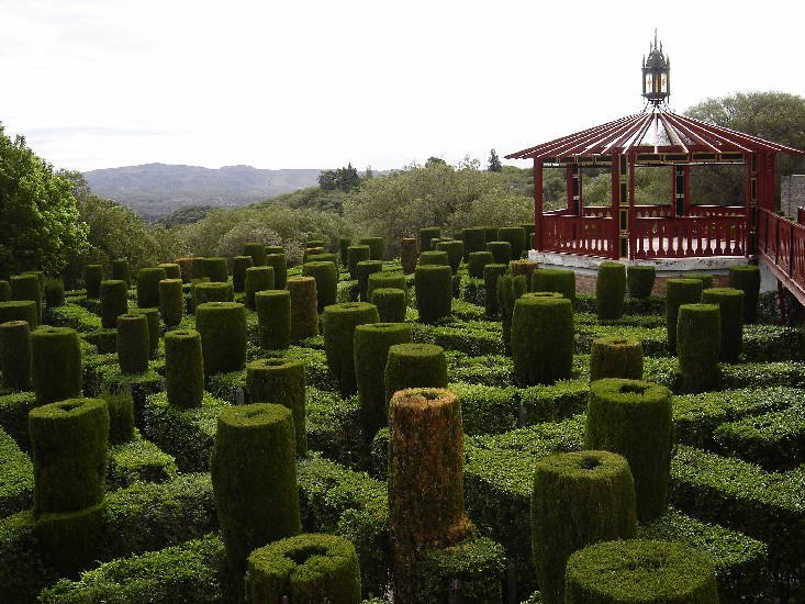 Maze at "El descanso" by madcap77