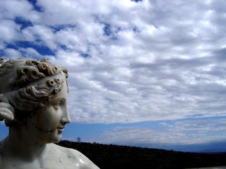 Roman Statue at "El descanso" by madcap77