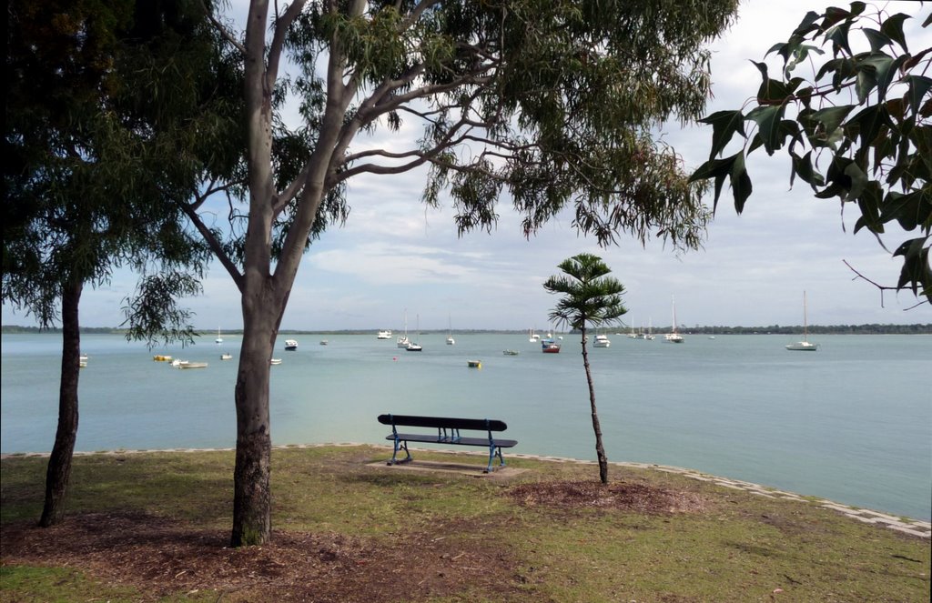 A Place to Relax . Burrum Heads by nopo