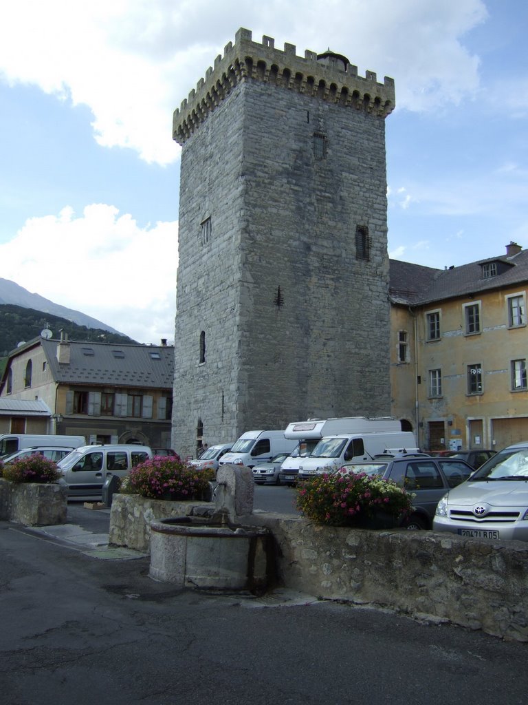 Embrun, Tour Brune/Brauner Turm by RDZfds