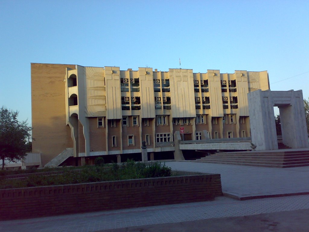 Toshkhuja Asiri library - Библиотека им. Т.Асири by KPbICMAH