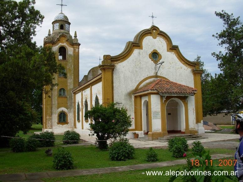 El Paraiso - Iglesia (www.alepolvorines.com.ar) by alepolvorines