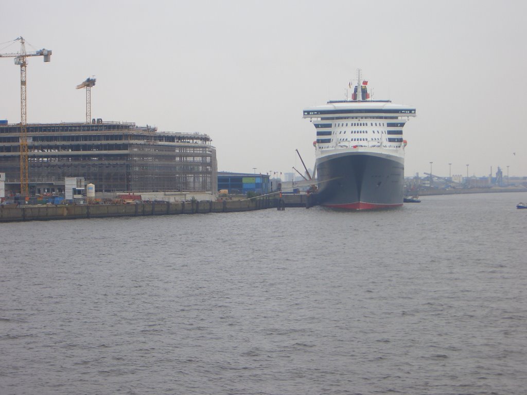 Hamburg: visit of Queen Mary 2 by GEO-Reini