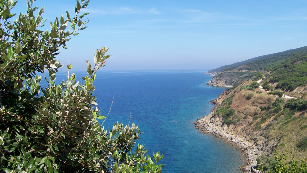 Costa nord (calamoresca,centralina,spiaggia lunga,ecc......) by Alessandro Volpini