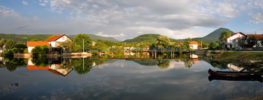 Ripac - View from Mujic´s Lake by chekki