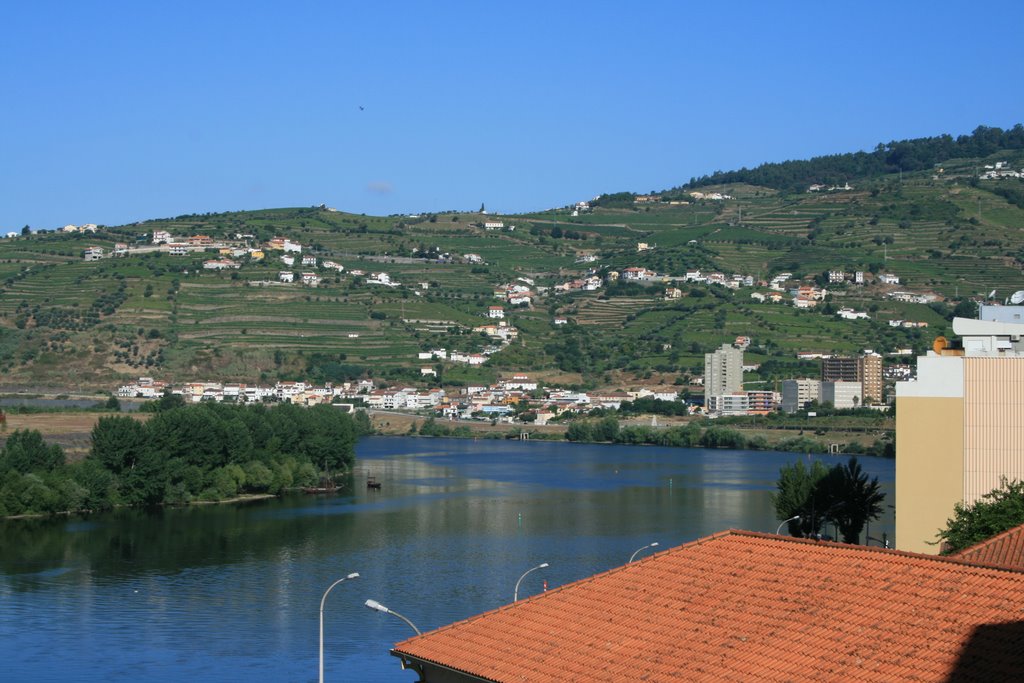 Douro na Régua by OrlandoCastiço