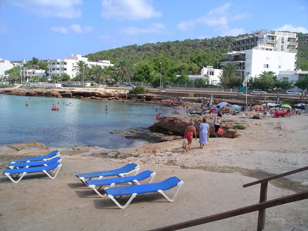 Sant Antoni - Calo des Moro - Buena playa by PAULO FRANCIS