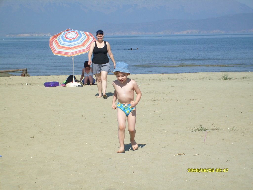 BEACH IN DOLNO DUPENI by atanasovp