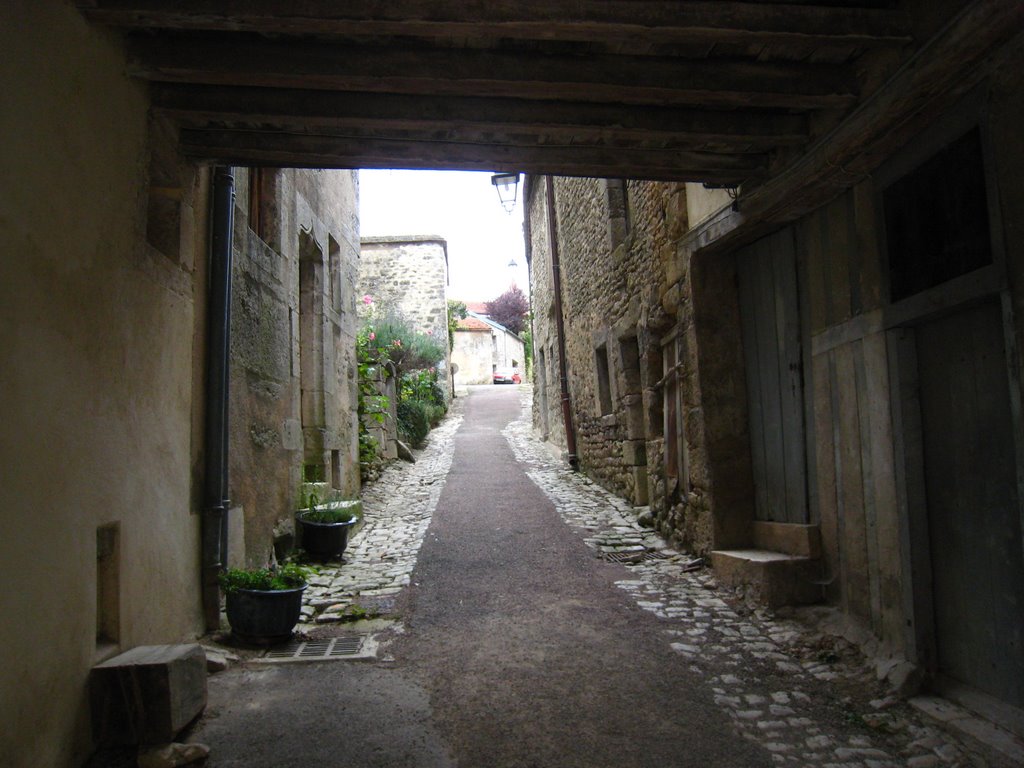 Passage sous une maison. by ☮Ronan 60 countries☮