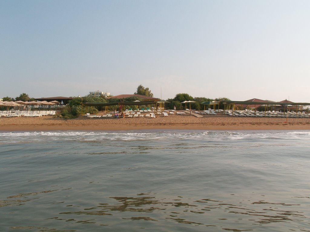 Strand des Hotels "Orfeus", Colakli, Side, Türkei by Jörg Pilz