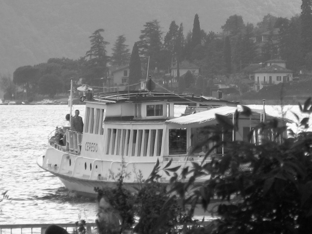 Battello sul lago di lugano by chicca73