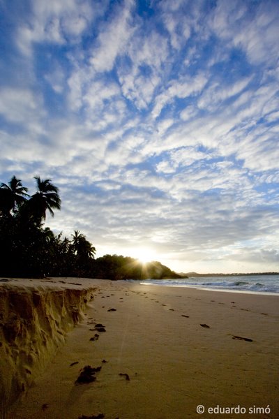 Limón Beach (Samaná) by Eduardo Simó