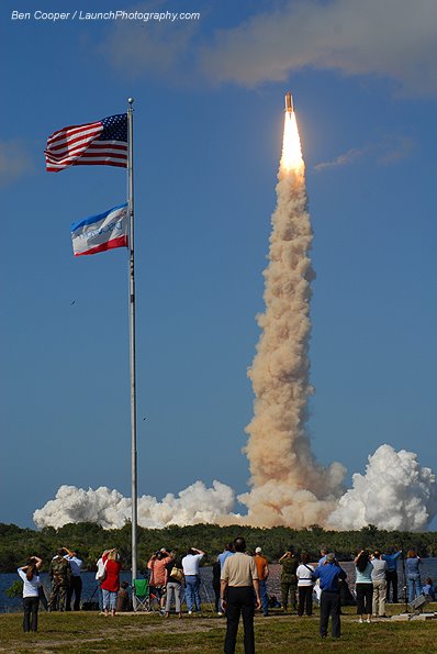 STS-124: Discovery launch from KSC press site by BPCooper