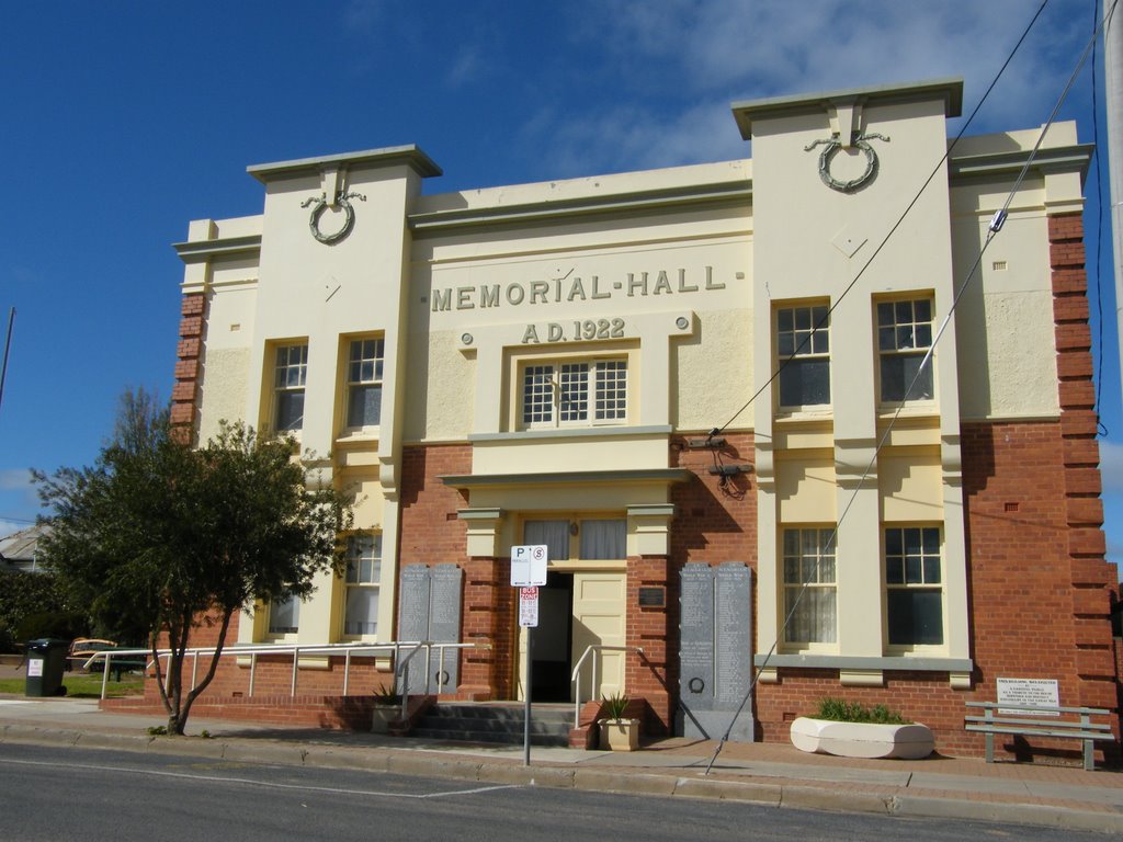 Memorial Hall - Hopetoun by nipper30