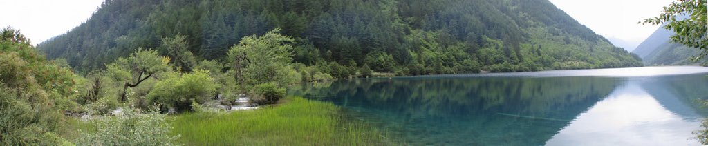 九寨沟 Jiuzhai Valley 树正沟 The Shuzheng Gully 犀牛海 Rhinoceros Lake by cvtm