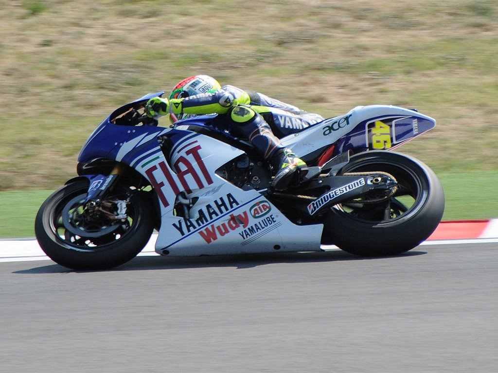 Rossi racing in Misano 31/8/2008 by sotpapad