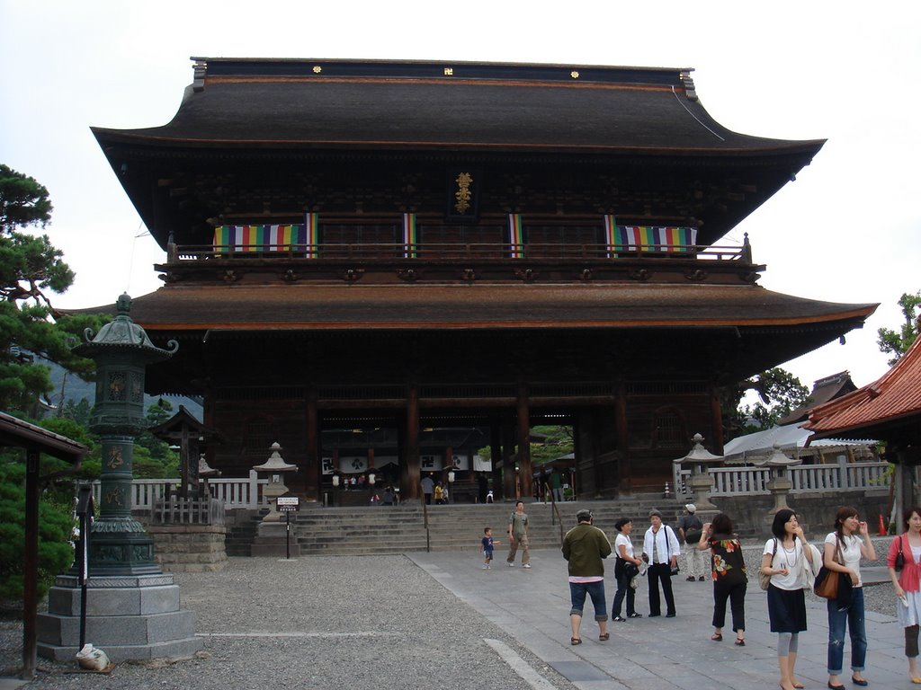 山門（善光寺） by Hiroshi Shino