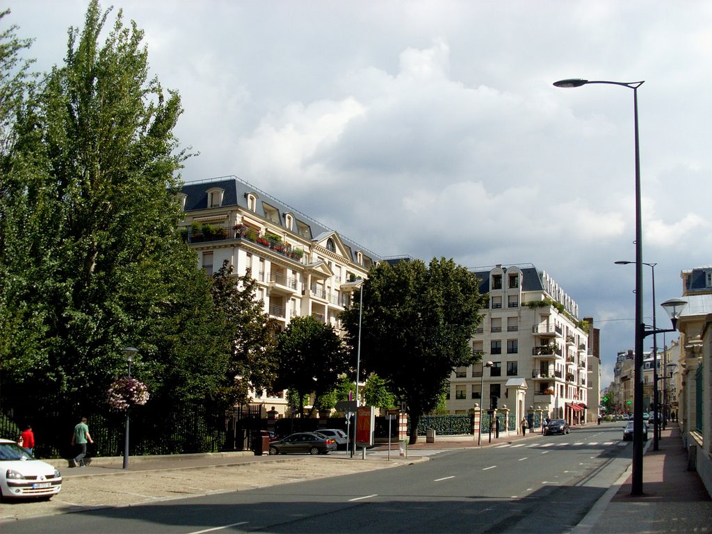 Rue du Général Leclerc 2 by CB92