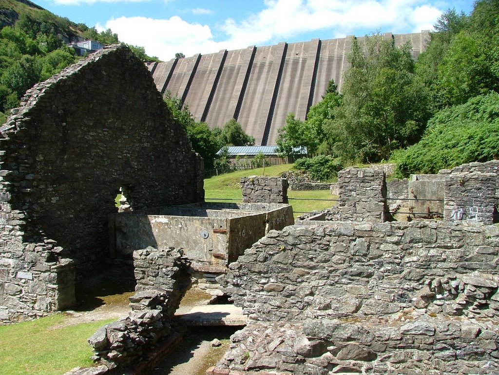 Llyn Clywedog Reservoir - Old Lead Mine by SBower