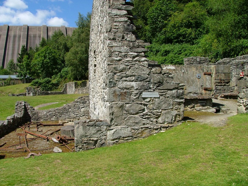 Llyn Clywedog Reservoir - Old Lead Mine by SBower