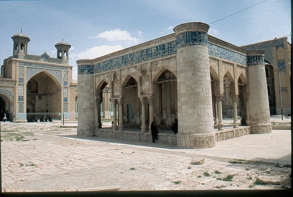 Moschee in Shiraz by Nickigraus