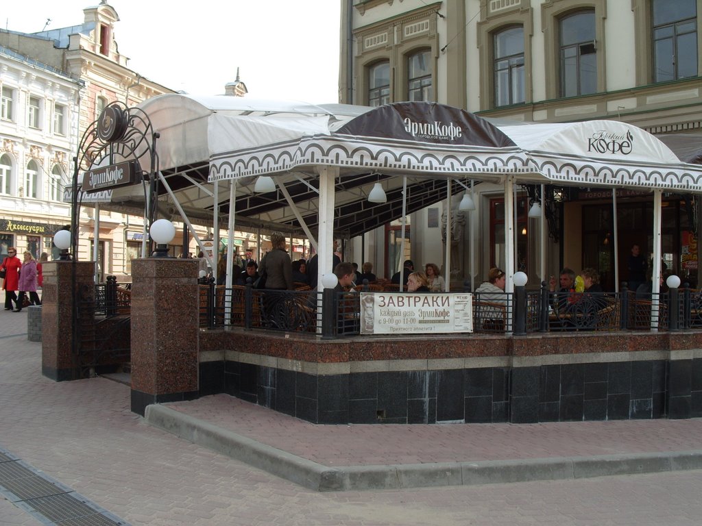 Bolshaya Pokrovka, cafe near Lykova Damba by kriukov