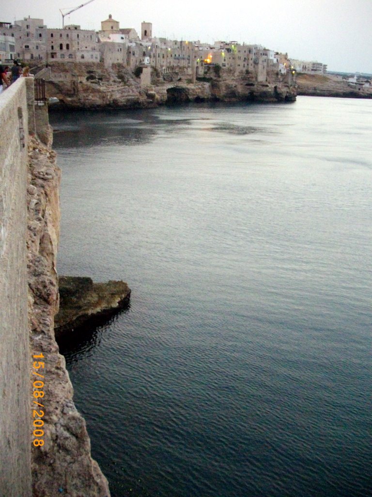 Polignano a Mare by Gianluca Di Giuseppe