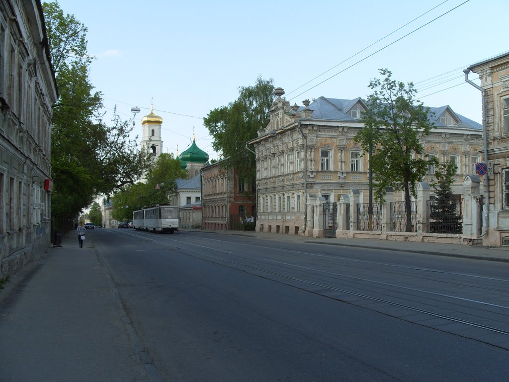 Streetcar #21 on Ilyinskaya St by kriukov