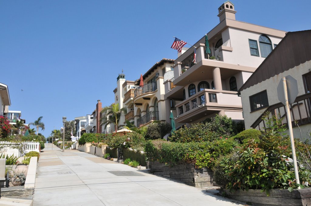 Pretty Walk-Street in Manhattan Beach by SoCal-o-Rama