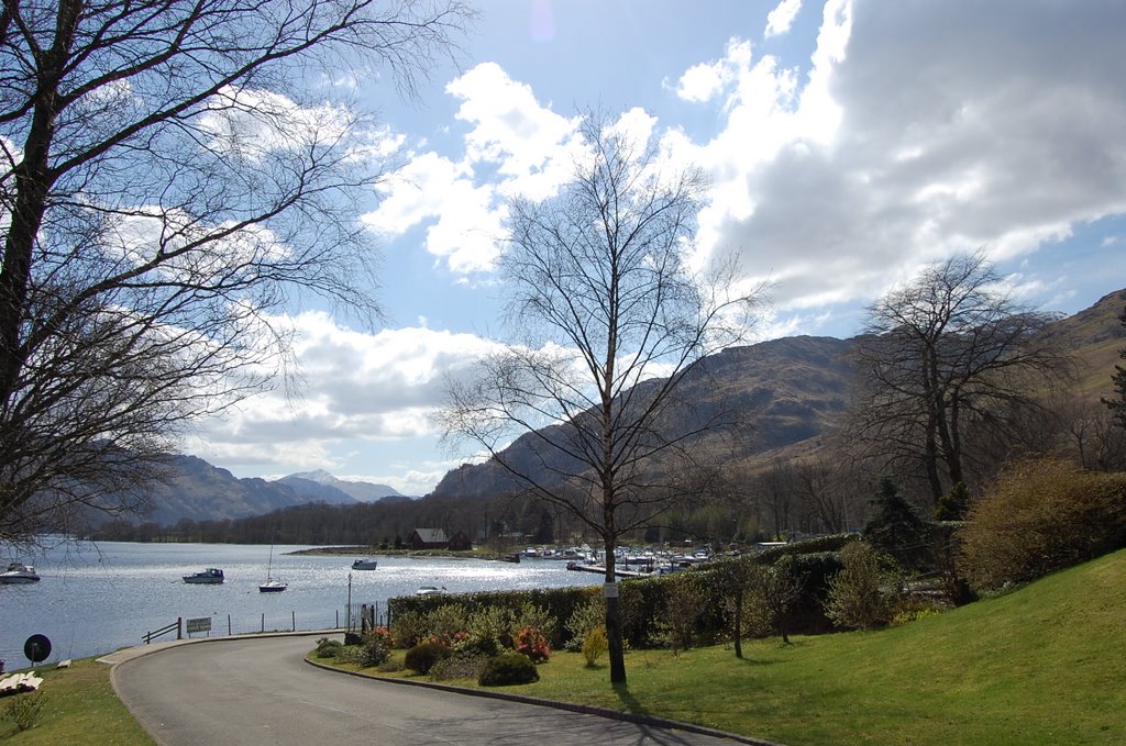 Ardlui, Loch Lomond (in Scotland) is the lagest lake in Great Britain by Miroslav Směšný