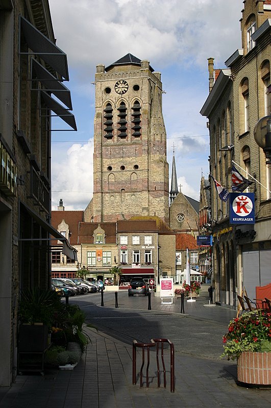 Veurne Kirchturm by Andre Frauenkron