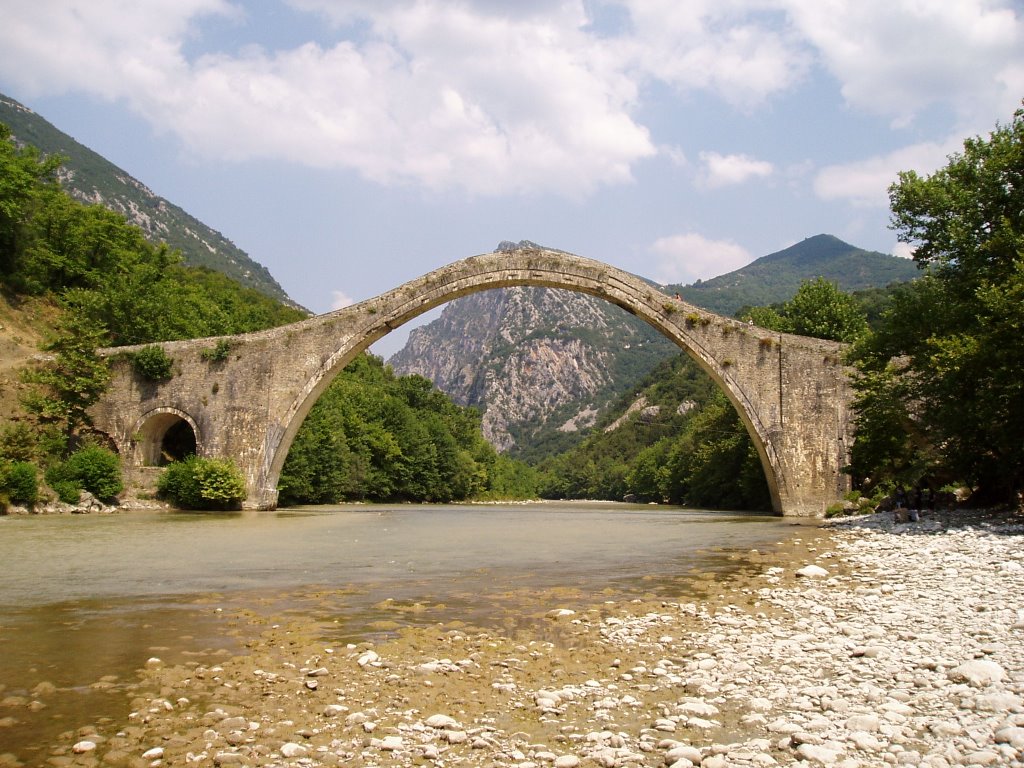 Plaka bridge by jacksrise