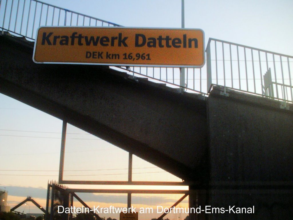 Datteln-Kraftwerk am Dortmund-Ems-Kanal by Udo Schoen