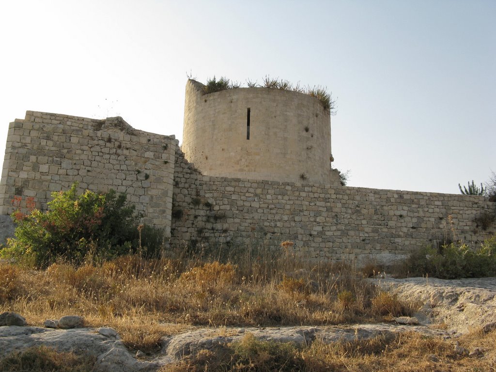 Noto Antica - Castello Reale by Daniele Dapretto