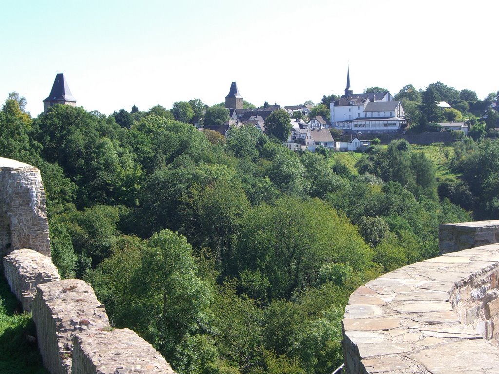 Blick von der Burg auf Stadt Blankenberg by Obertroll