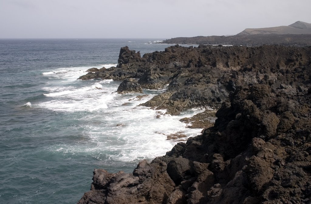 Los Hervideros_Lanzarote by Laura Sayalero Plate…