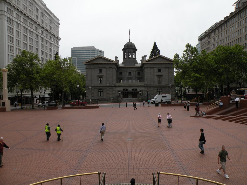 Pioneer Square Park and Courthouse (Jun/08) by Flavio Galvão