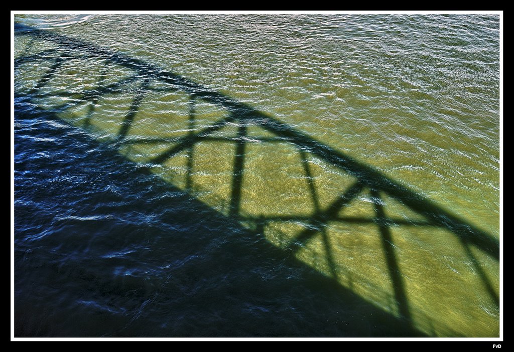 Doesburg bridge (for Ben Noortman, a colleaque of mine who died on his work, 09-09-2008) by Fred van Daalen