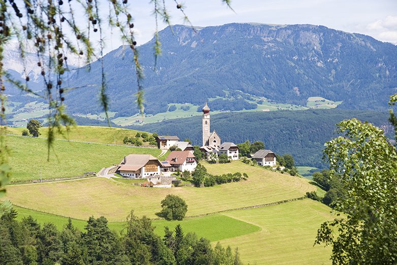 Am Ritten bei Bozen in Südtirol by Neuner Jürgen