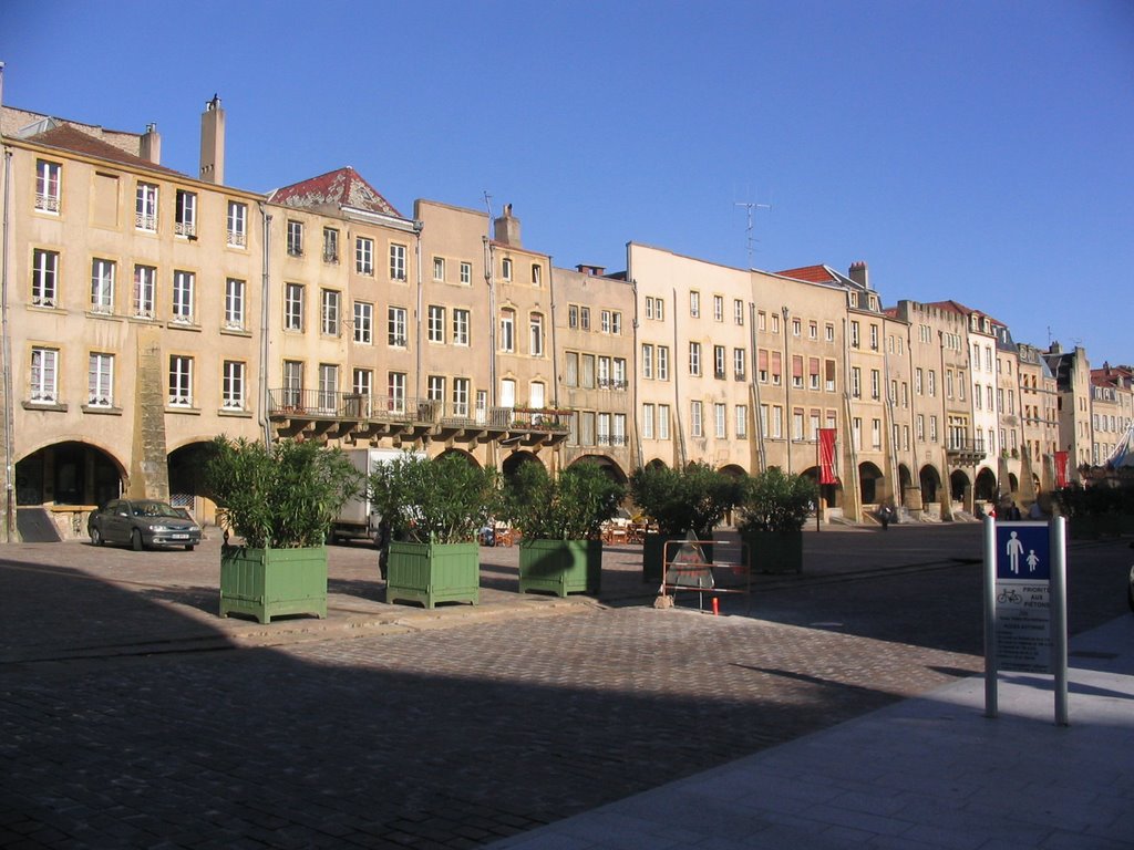 Place Saint Louis by JeanBono