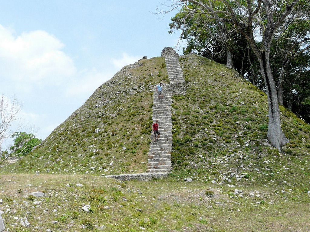 Belize: Altun Ha - Maya ruins by Yory