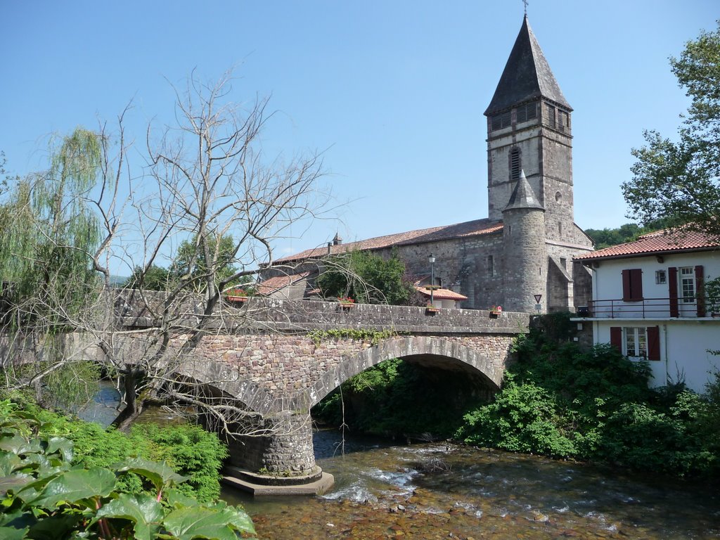 Saint-Étienne-de-Baïgorry by Jürgen Brunner