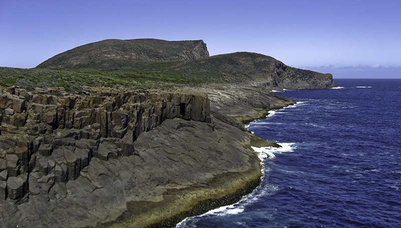 Mount Brown Coastal Scenery by Tasdaz