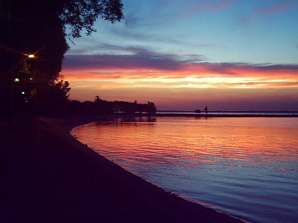 Atardecer rambla by Mariana Tossi