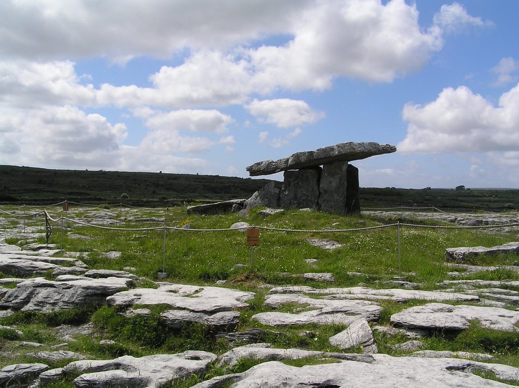 Poulnabrone - the portal tomb by peter.hrubala